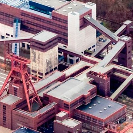 Já imaginou uma mina de carvão transformada em club?