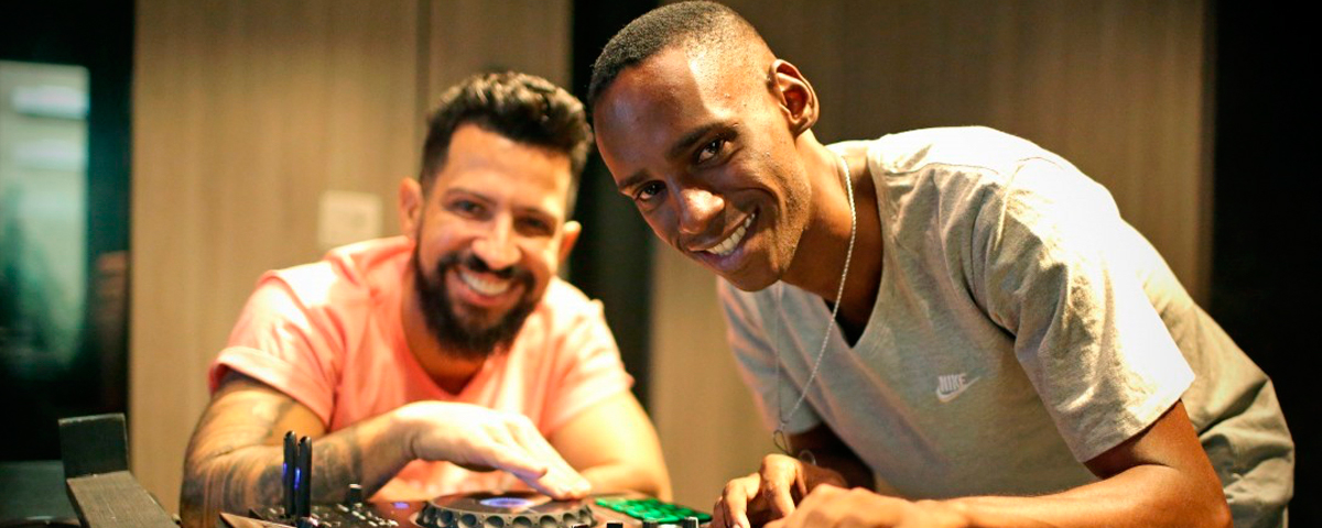 DJ preso injustamente no Rio ganha equipamento para voltar ao trabalho