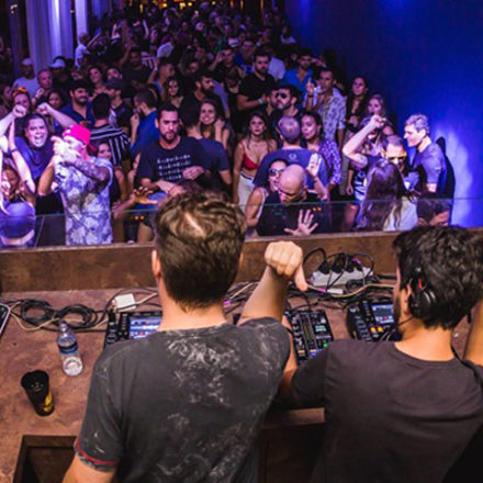 Das Musik retorna em edição especial tripla