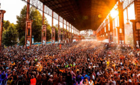 Nina Kraviz surpreende tocando Psy Trance em festival