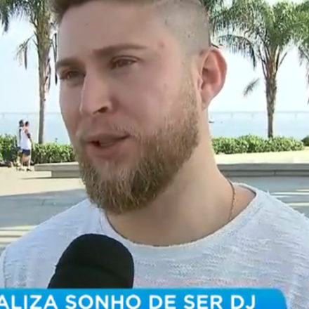 Conheça a história surpreendente do DJ Alemão, que é surdo
