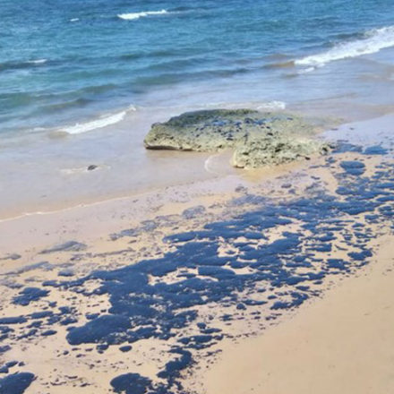 Universo Paralello divulga nota sobre vazamento de óleo que chegou em Pratigi