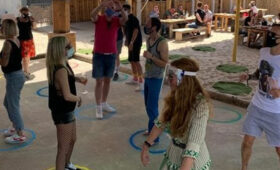 Festas com distanciamento social já são uma realidade no mundo