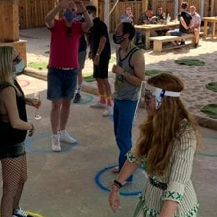 Festas com distanciamento social já são uma realidade no mundo