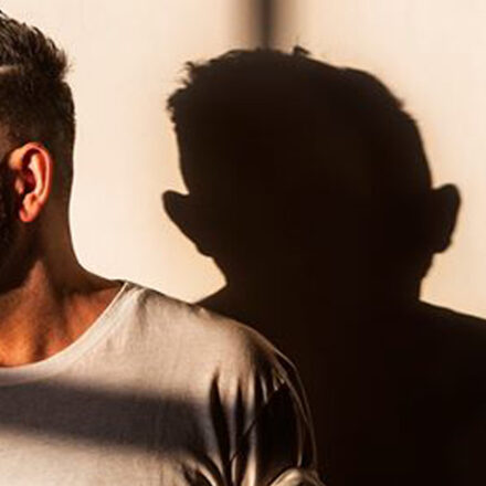 DJ e produtor britânico Darius Syrossian acusa brasileiro de plágio