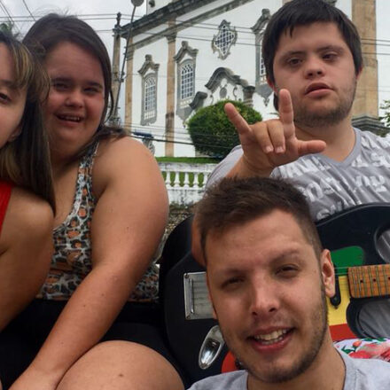 Conheça o Projeto Música Para Todos, com DJs que tem síndrome de Down