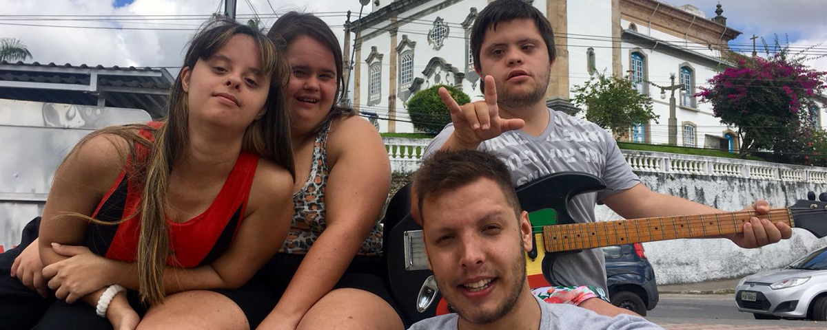 Conheça o Projeto Música Para Todos, com DJs que tem síndrome de Down