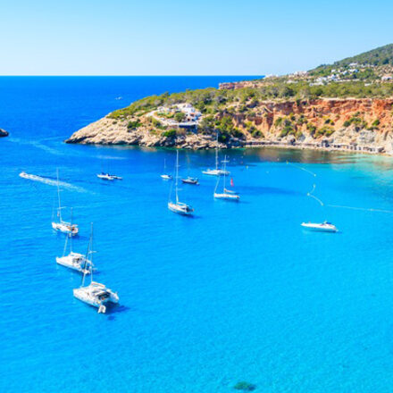 Governo do Reino Unido elimina quarentena para viajantes que voltam de Ibiza