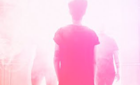 Duo lança clipe de nova faixa sobre violência contra a mulher