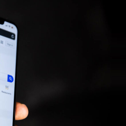 Agora você pode pesquisar músicas cantarolando, cantando ou assobiando!