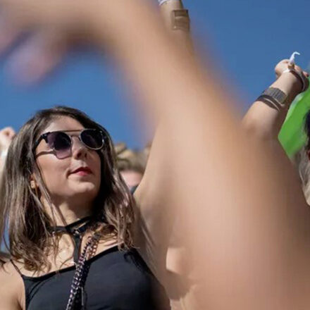 Oito pessoas são picadas por agulhas na maior festa de música eletrônica do mundo, na Suíça