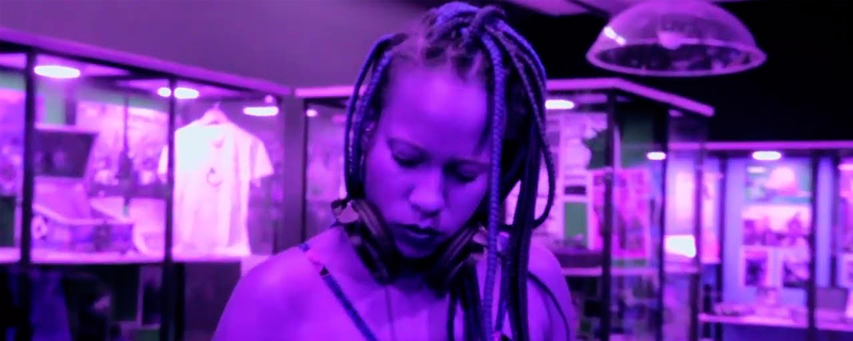 Música eletrônica feita na periferia está ocupando os grandes festivais. E todos ganham com isso