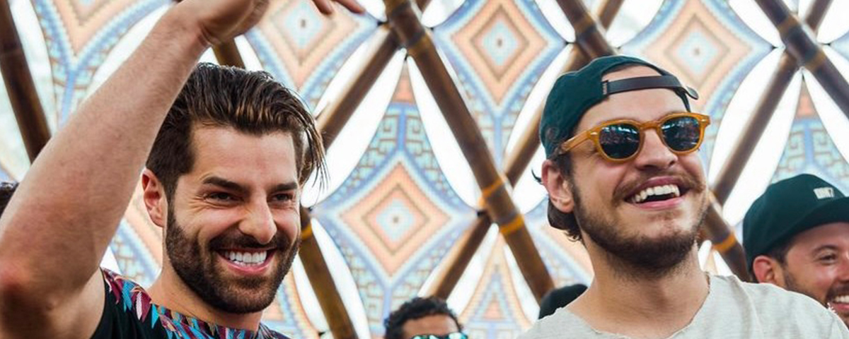 Ao lado do irmão, Alok revive início da carreira no Universo Paralello; veja vídeo