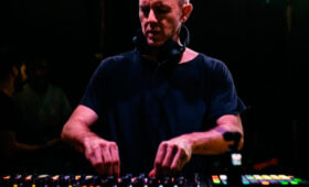 Richie Hawtin sobre a popularidade da música eletrônica: “Não satisfaz minha necessidade de sentir que faço parte de algo alternativo”
