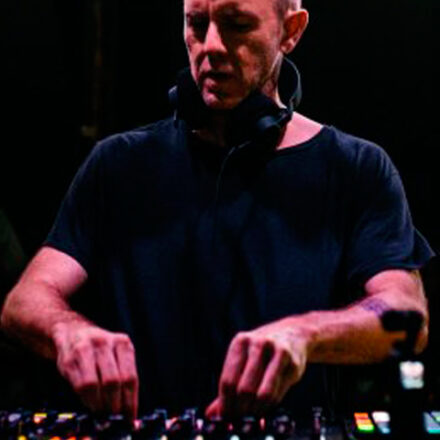 Richie Hawtin sobre a popularidade da música eletrônica: “Não satisfaz minha necessidade de sentir que faço parte de algo alternativo”