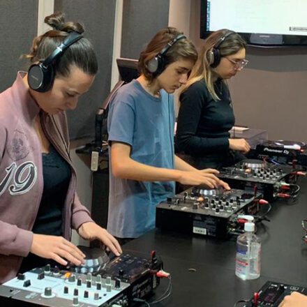 AIMEC: Inovação no Método de Ensino na Maior Escola de DJs e Produção Musical do Brasil